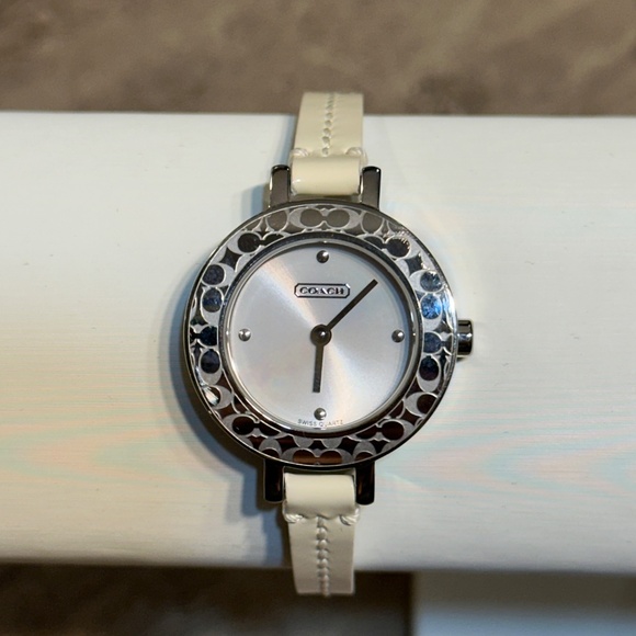 Coach Bridgit Wrist Watch Ivory White Leather Silver Stainless Steel Y2k 2000s - Picture 2 of 10